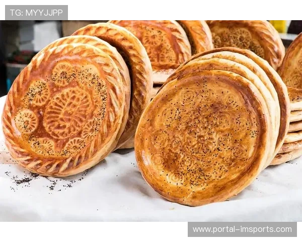 角旗区旁的馕饼摊:新疆足球独特的赛场风景